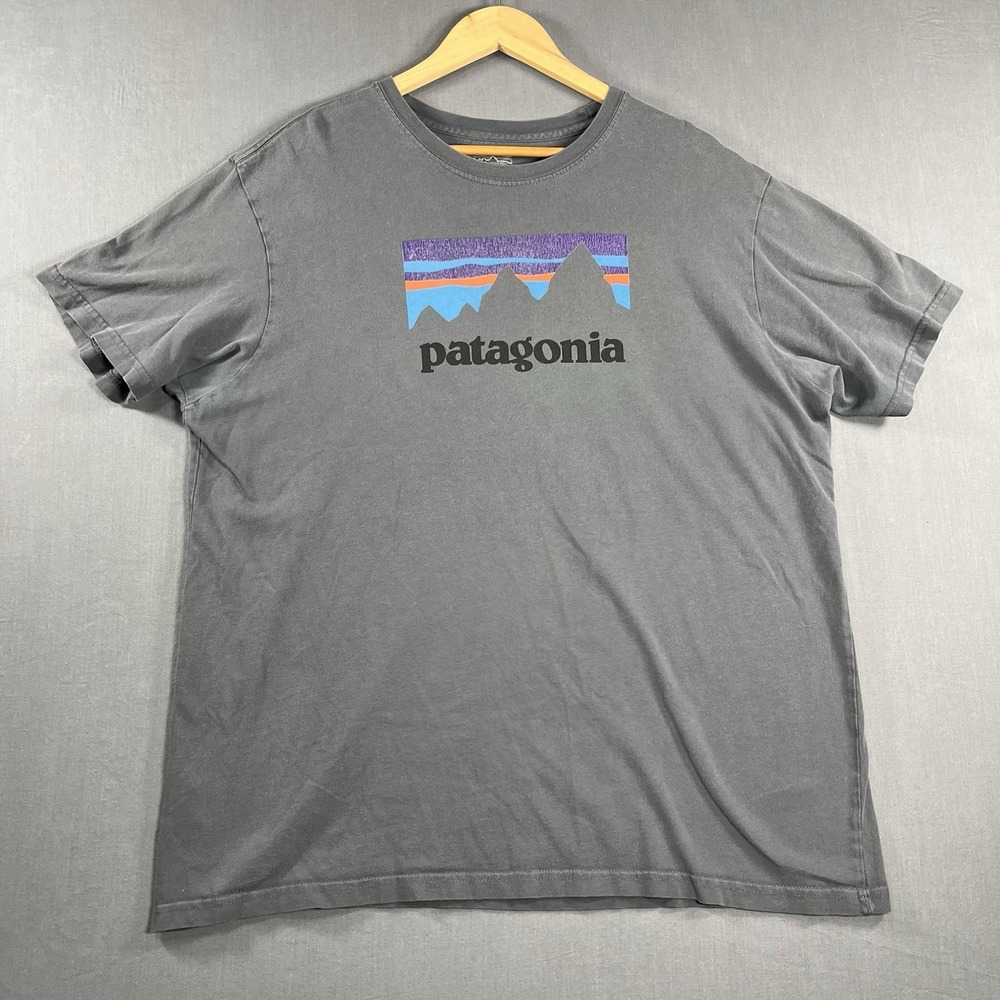 Patagonia Logo Outdoor Mens Xl T Shirt Grey Short Sleeve